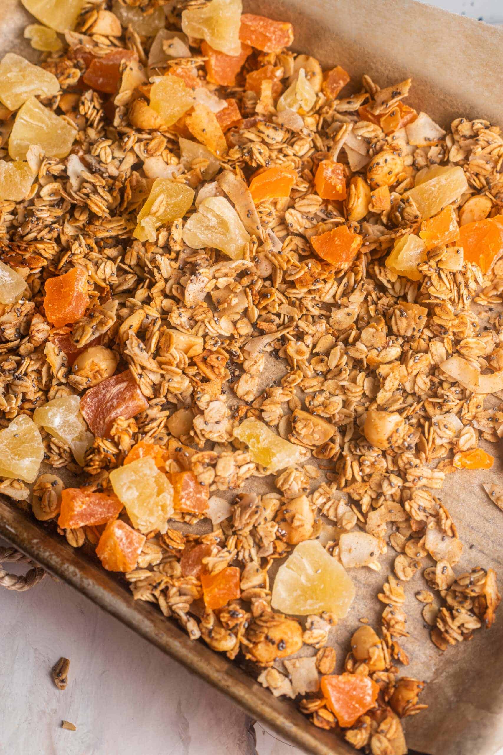 Indulge in 35 yummy and nutritious healthy homemade granola recipes. Try something different with flavors like chewy, crunchy, fruity or nutty. 