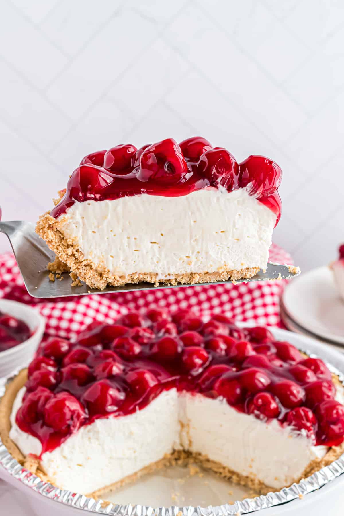 no bake cheesecake with cherry filling