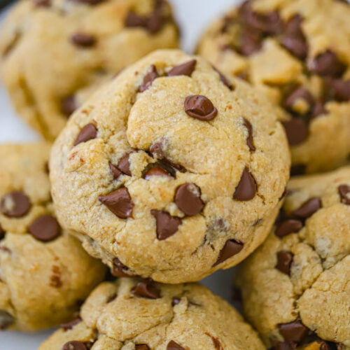 Thick Old-Fashioned Chocolate Chip Cookies