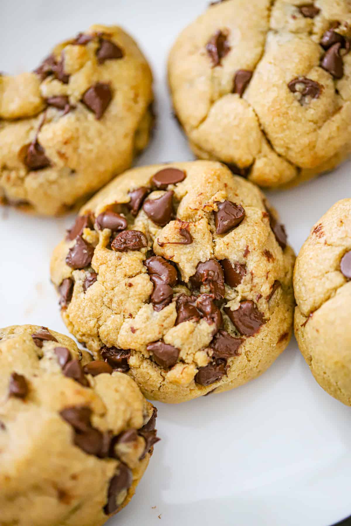 Thick Old-Fashioned Chocolate Chip Cookies