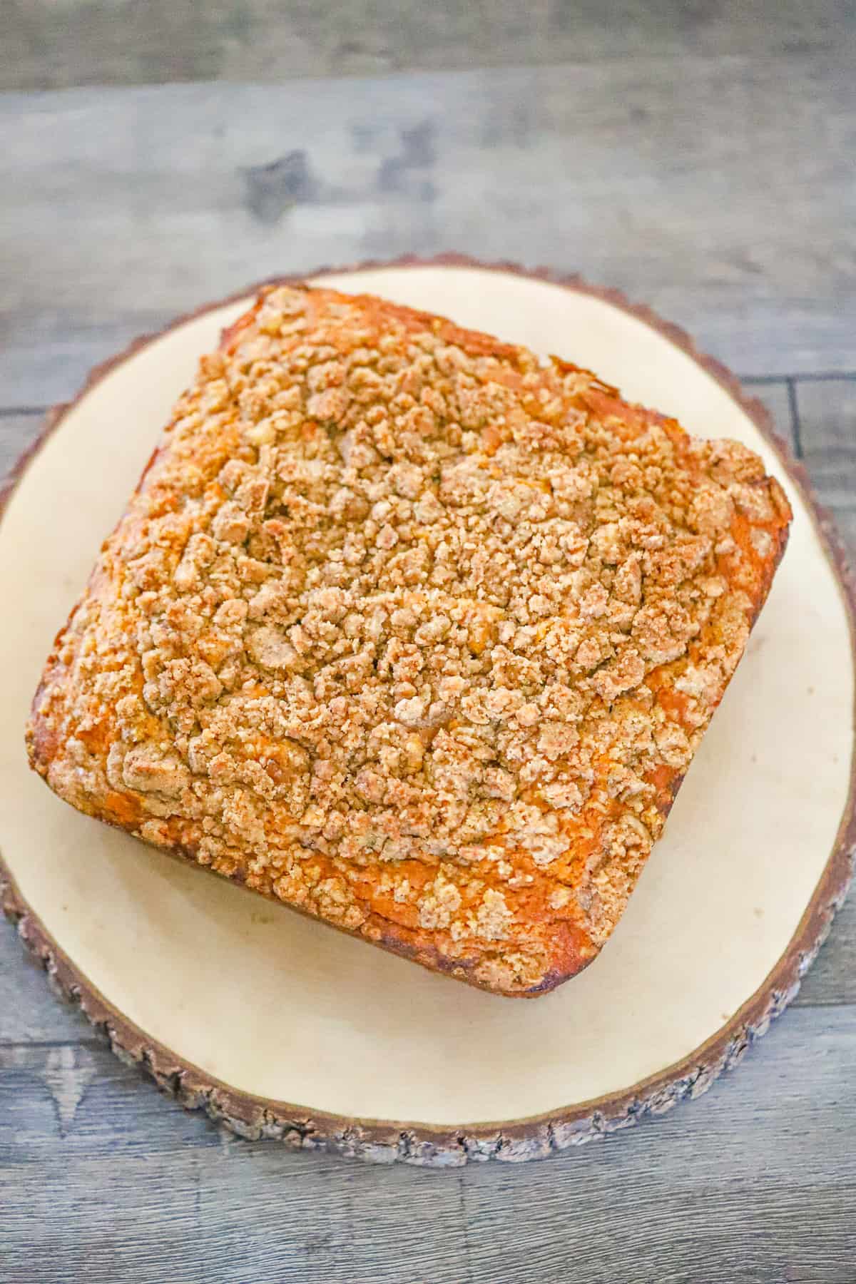 pumpkin coffee cake with crumble topping