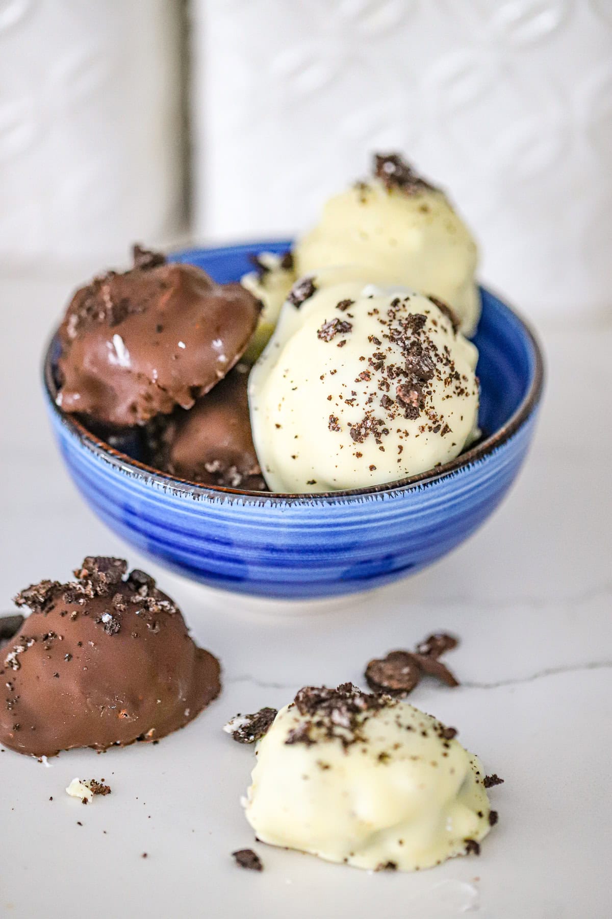 Frozen Oreo Yogurt Bites