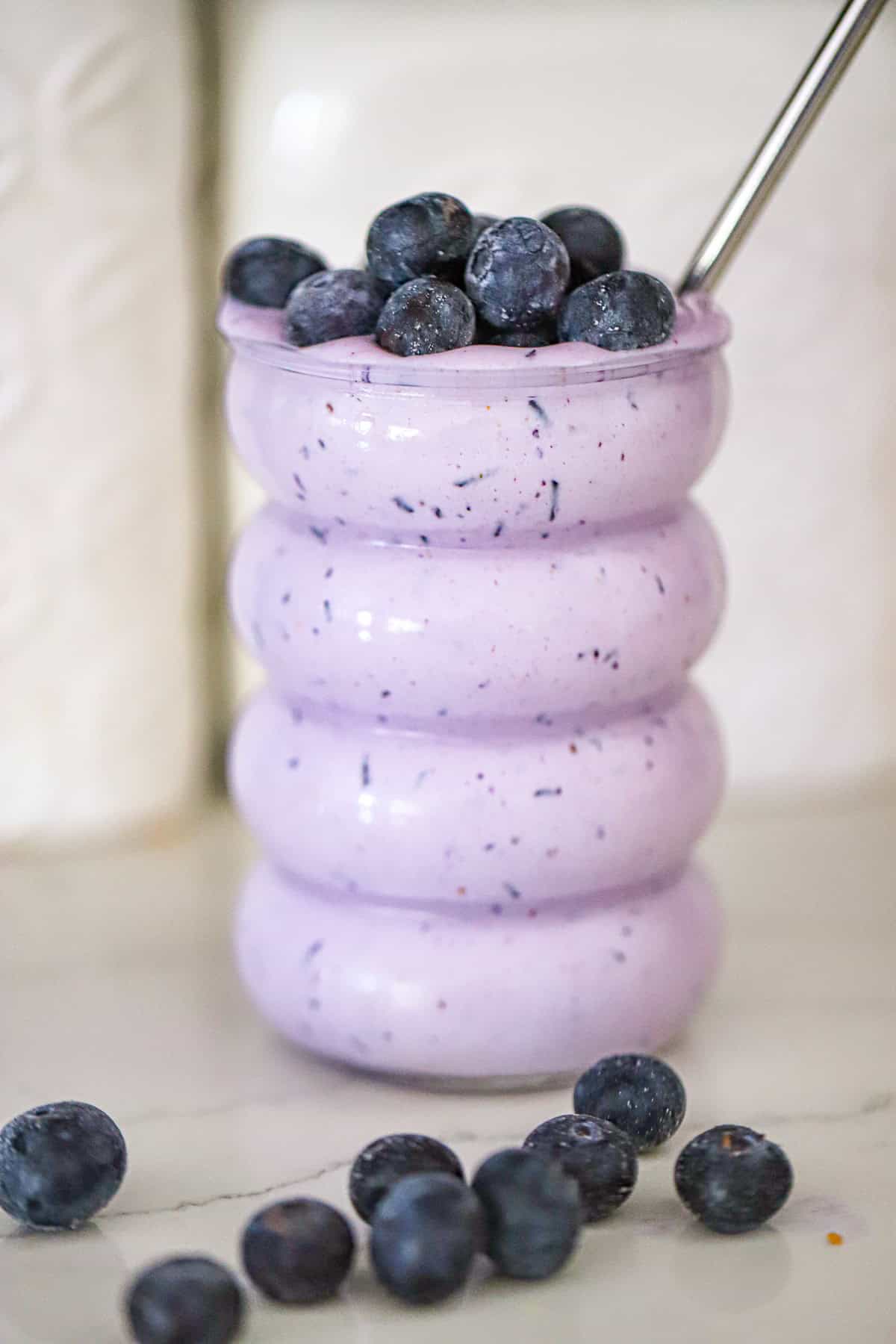 Blueberry Vanilla Yogurt Smoothie (High‑Protein, Thick & Creamy)