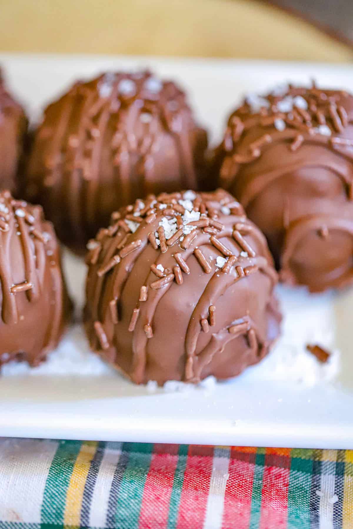 Chocolate-dipped brownie truffles with sea salt on top
