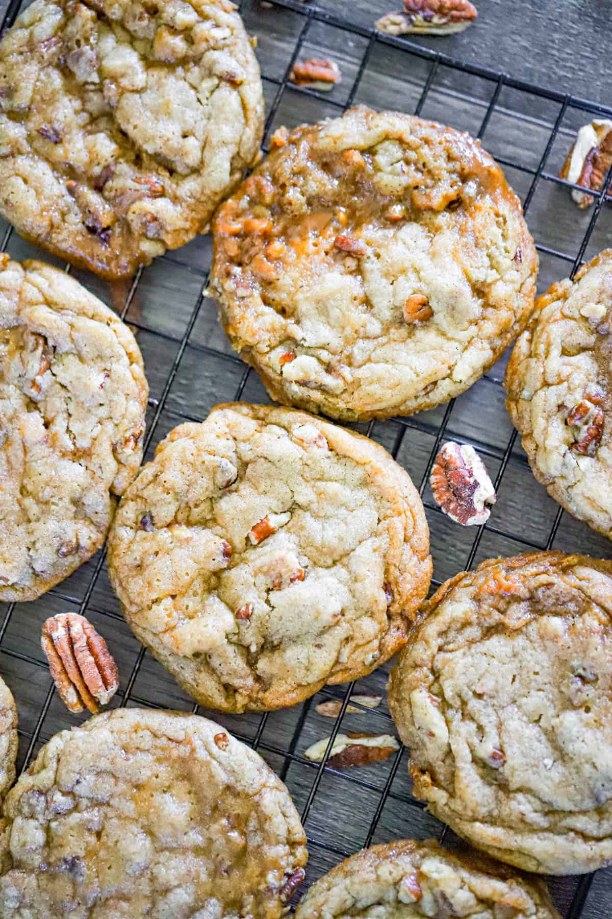 Brown butter caramel pecan cookies ready to serve